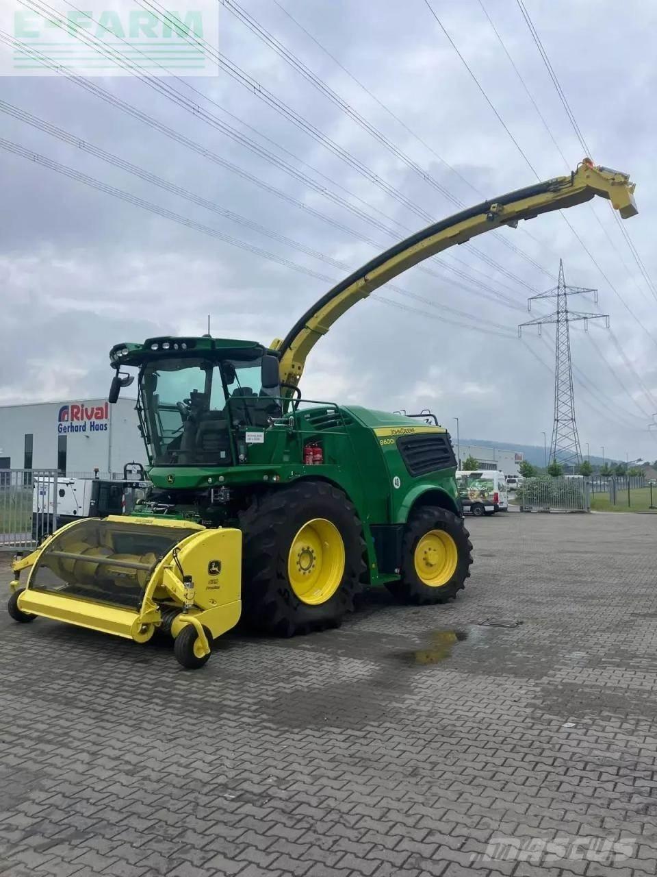 John Deere 8600i Självgående fälthackar