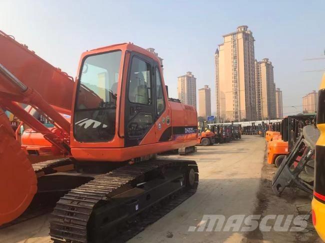 Doosan DH 225 LC-9 Bandgrävare