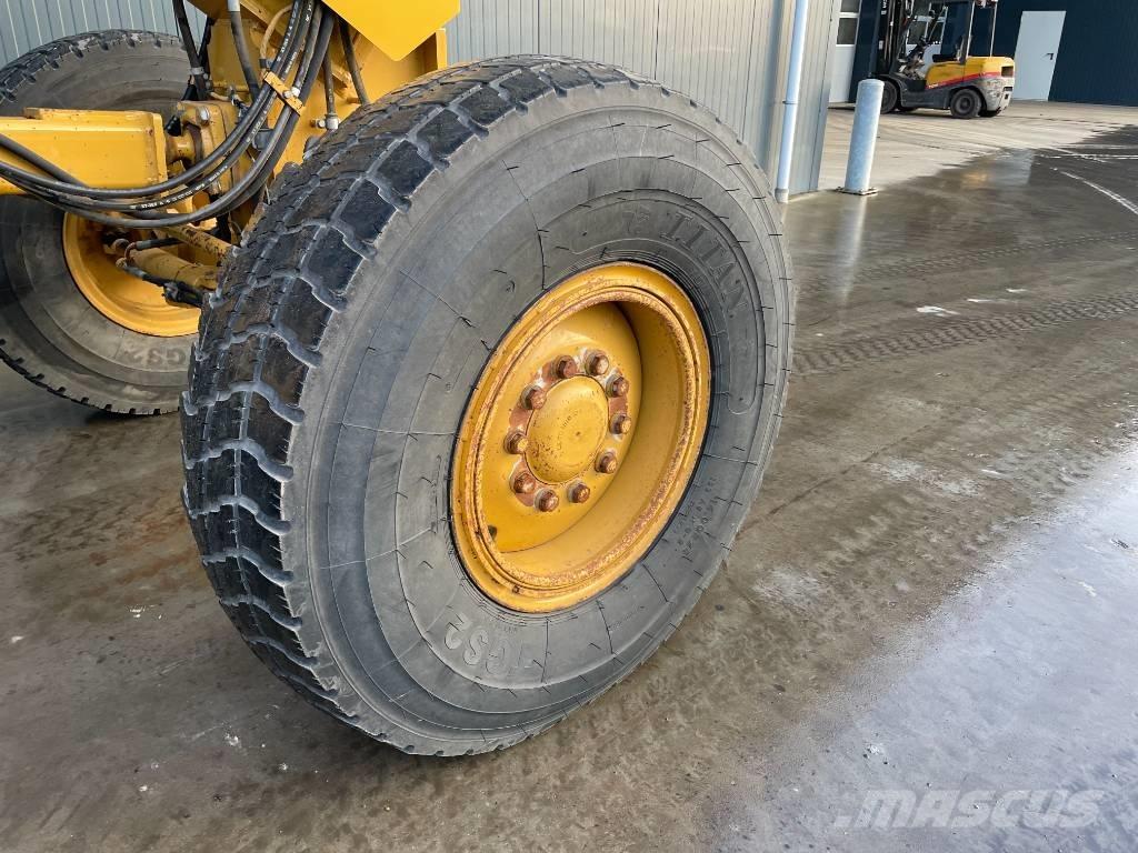 CAT 160M (140) Väghyvlar