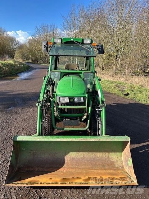 John Deere 2720 Kompakttraktorer