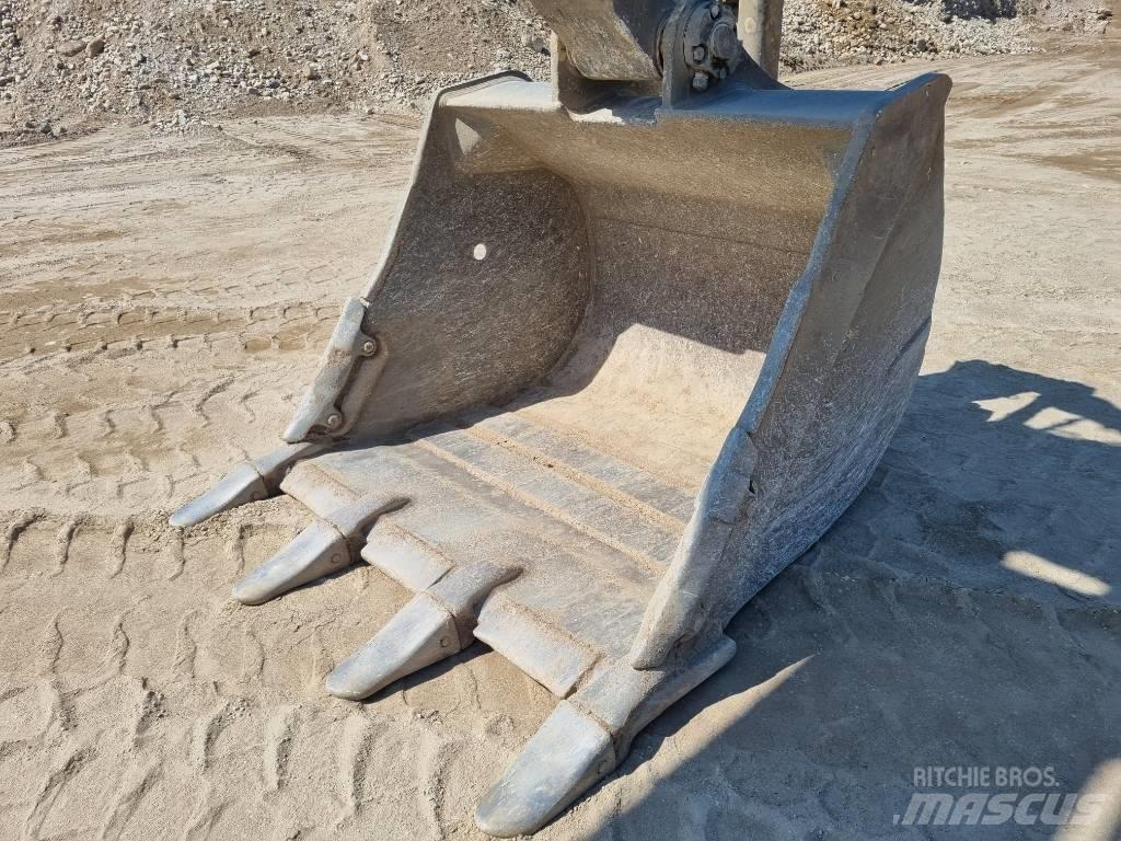Komatsu HB 365 LC-3 Bandgrävare