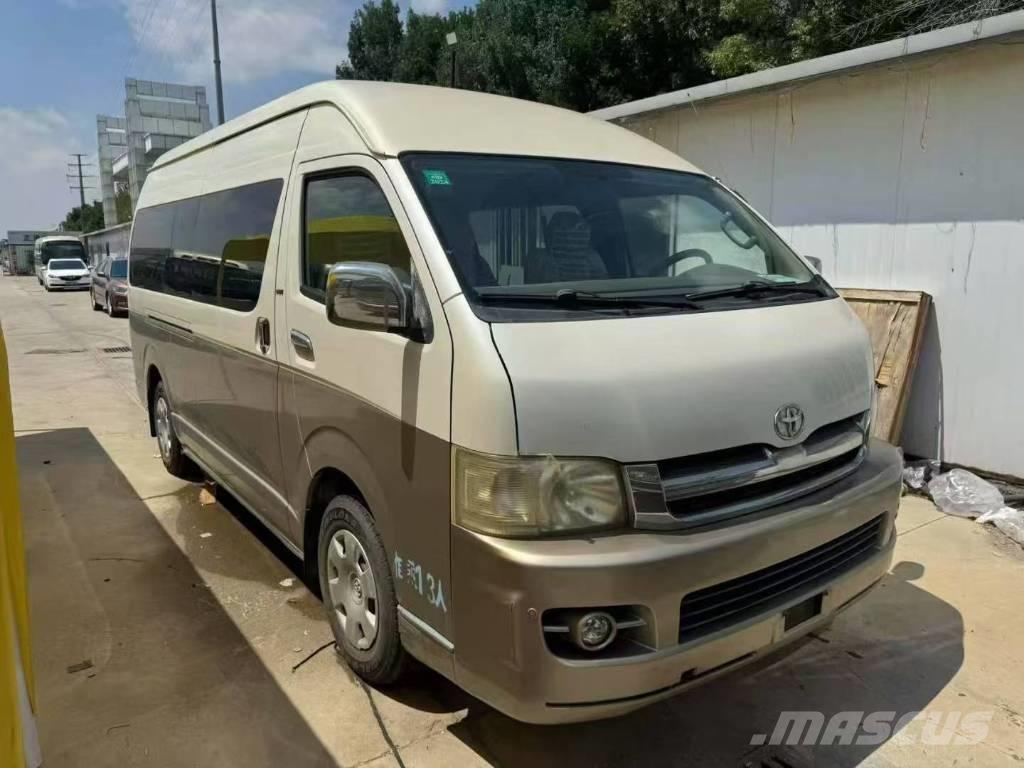 Toyota Hiace Minibussar