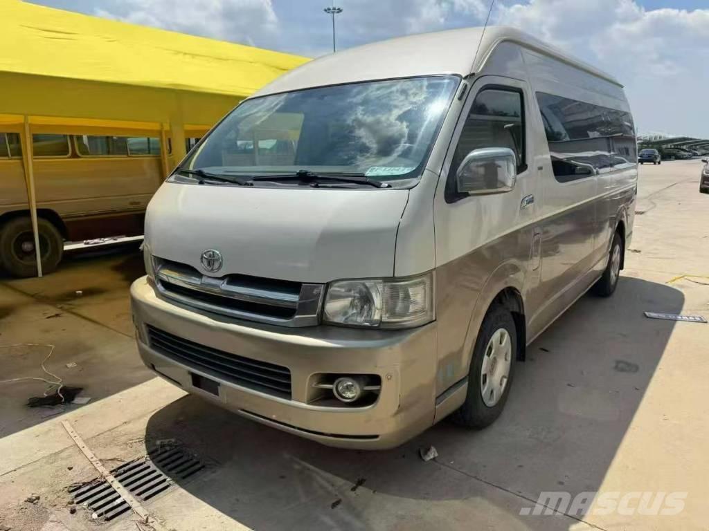Toyota Hiace Minibussar