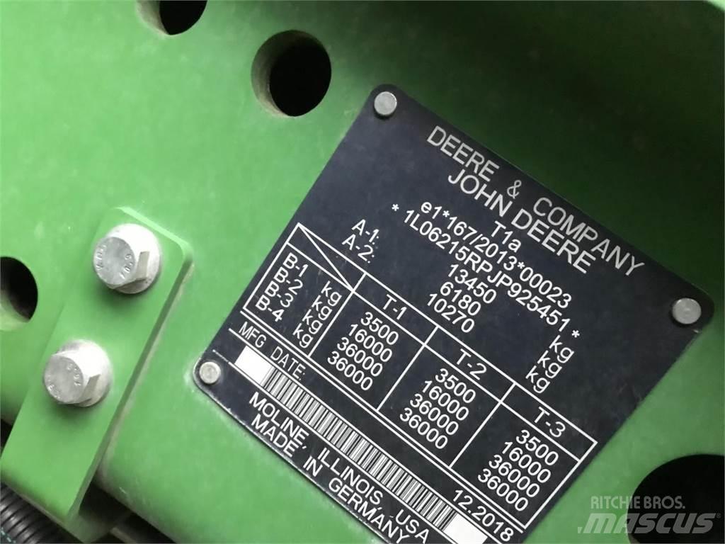 John Deere 6215R Traktorer