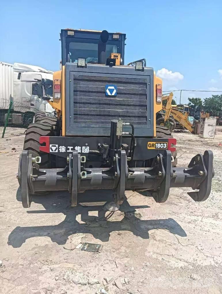 XCMG 1803 Väghyvlar