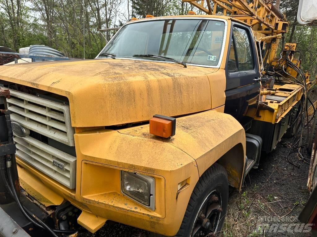 Ford F 700 Flakbilar