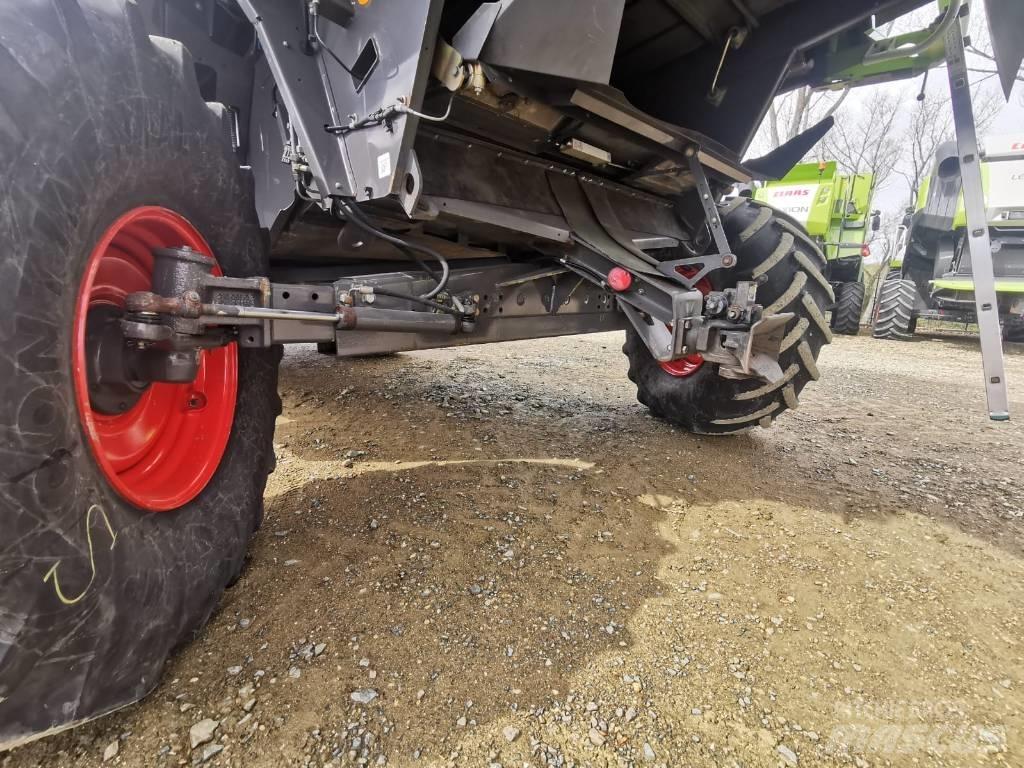 CLAAS Lexion 650 Skördetröskor