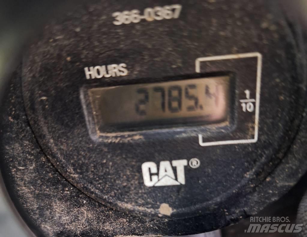 CAT 305 E2 + Powertilt Minigrävare < 7t
