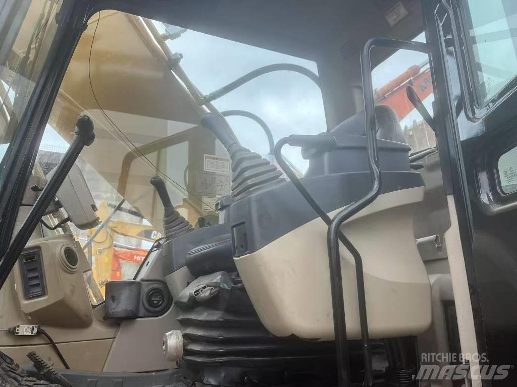 CAT 325C Bandgrävare