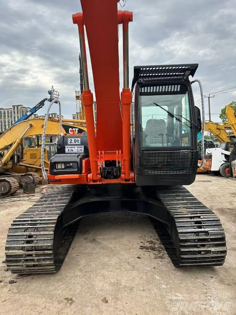 Hitachi ZX 200 Bandgrävare