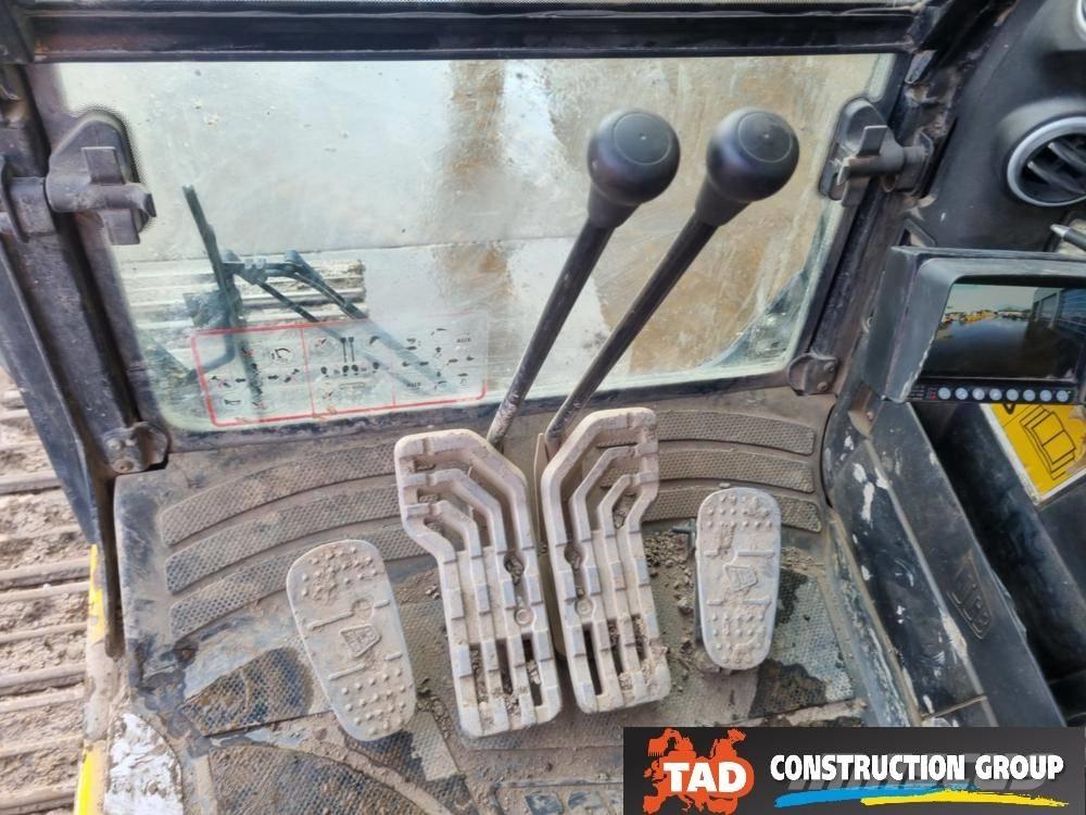 JCB JS 240 LC Bandgrävare