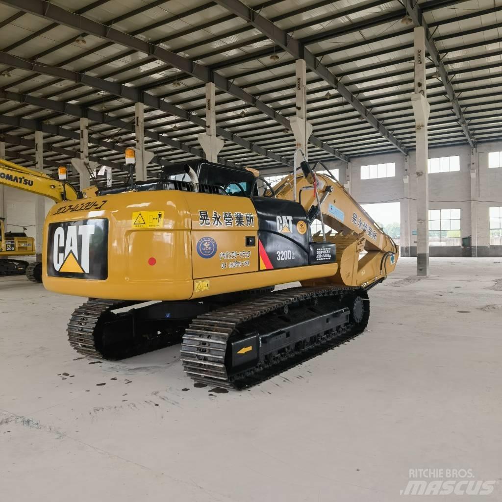 CAT 320 D2 Bandgrävare