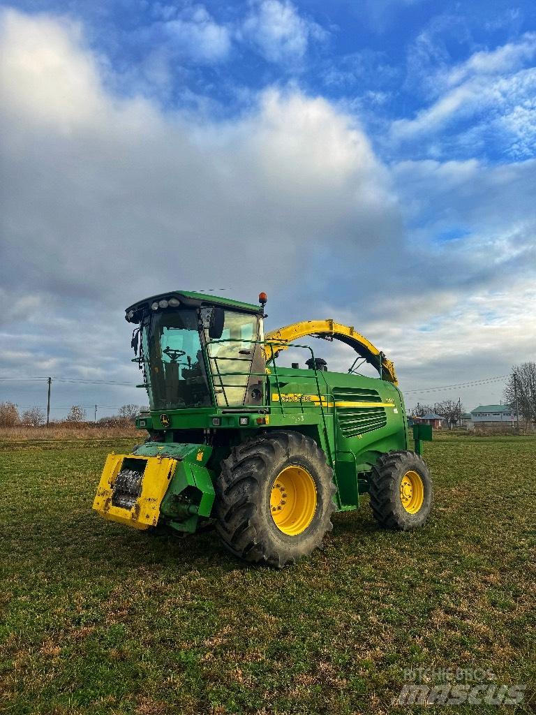 John Deere 7250 Fälthackar