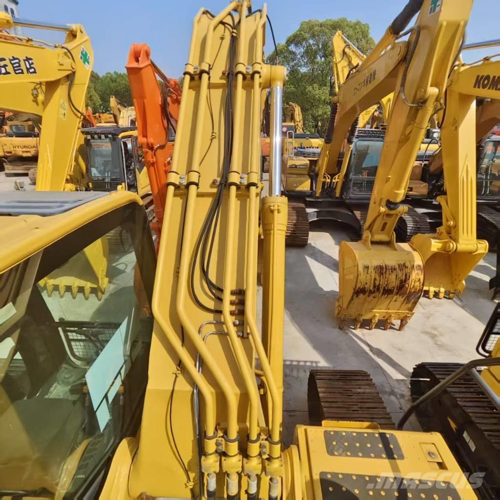 Komatsu PC 220-8 Bandgrävare