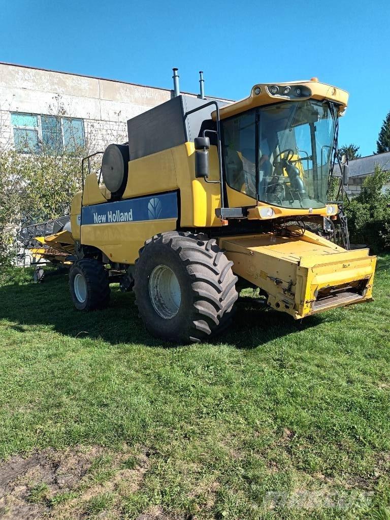 New Holland CS 6080 Skördetröskor