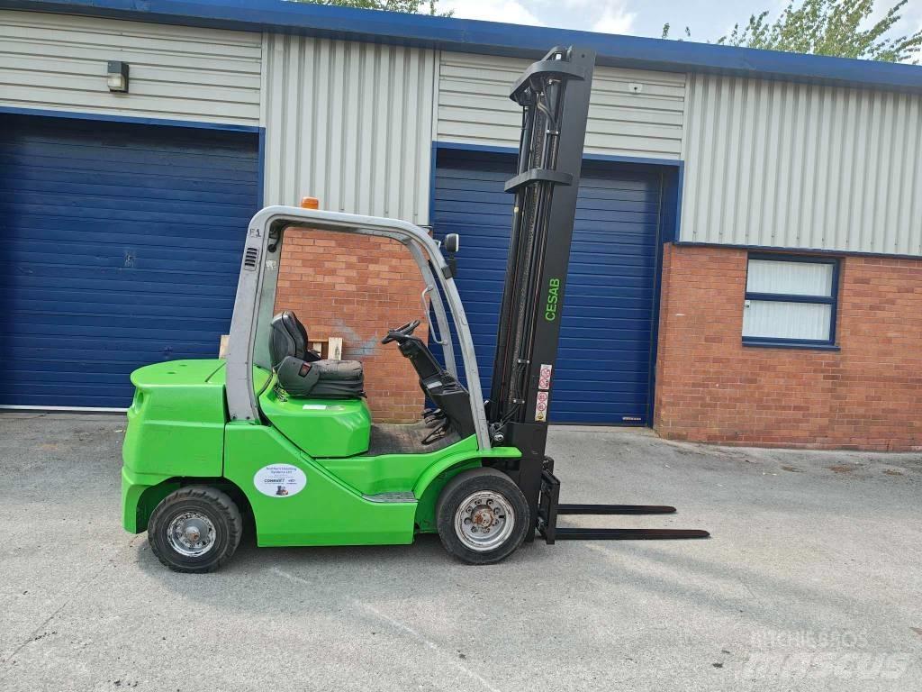 Cesab M 325 Dieselmotviktstruckar