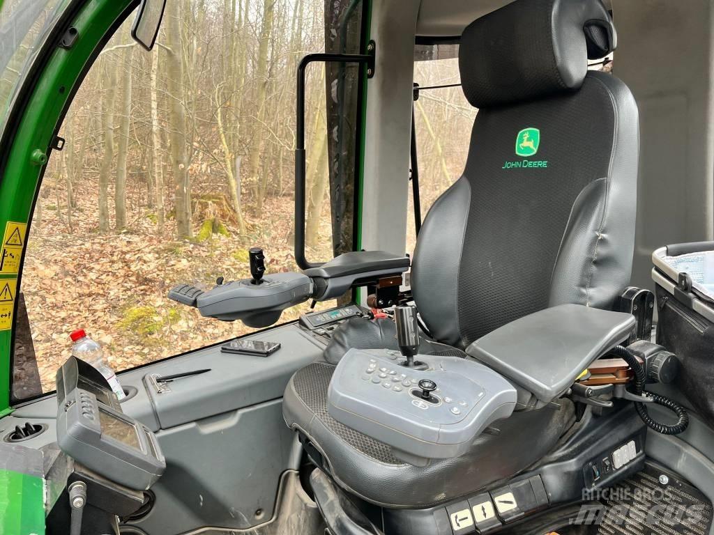 John Deere 1210 E Skotare