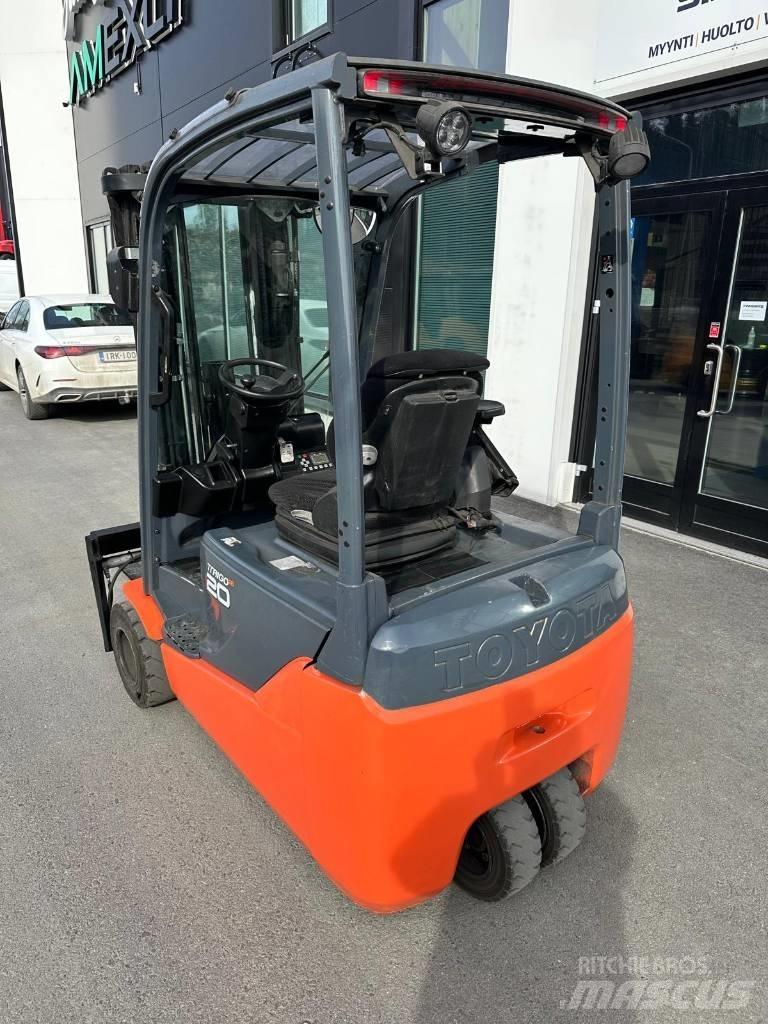 Toyota 8FBE20T Elmotviktstruckar
