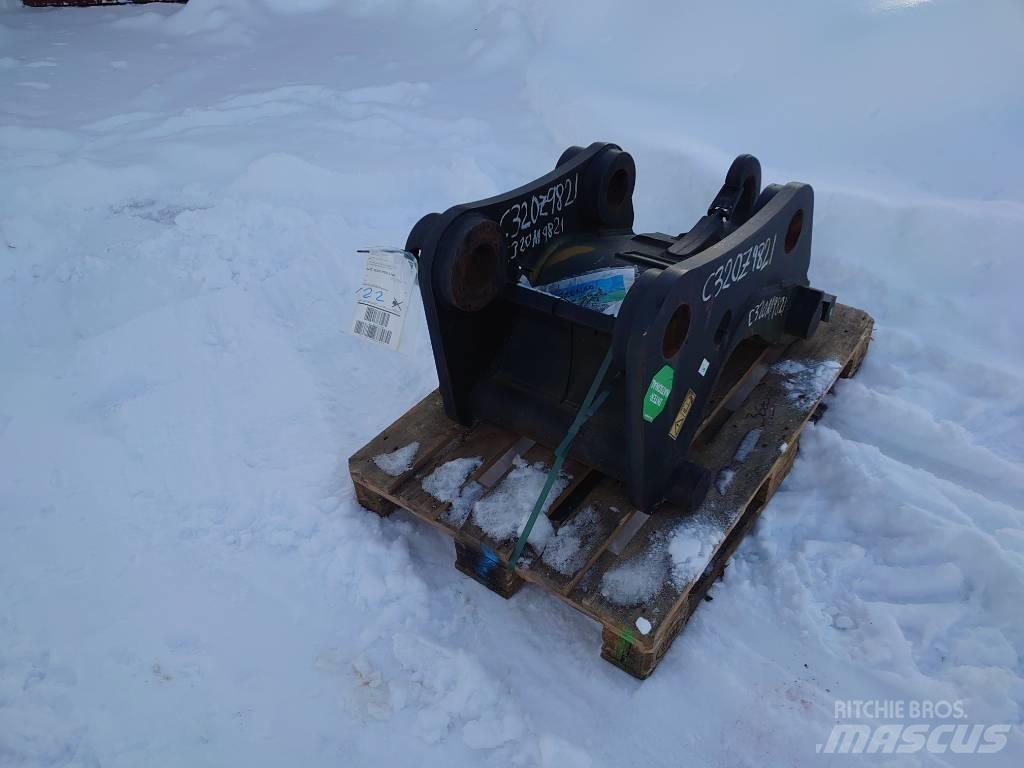 CAT CW 45 S Redskapsfäste/ adaptrar