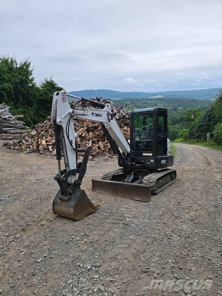 Bobcat E42 Minigrävare < 7t