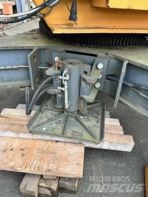 Liebherr 120K.1 Byggkranar