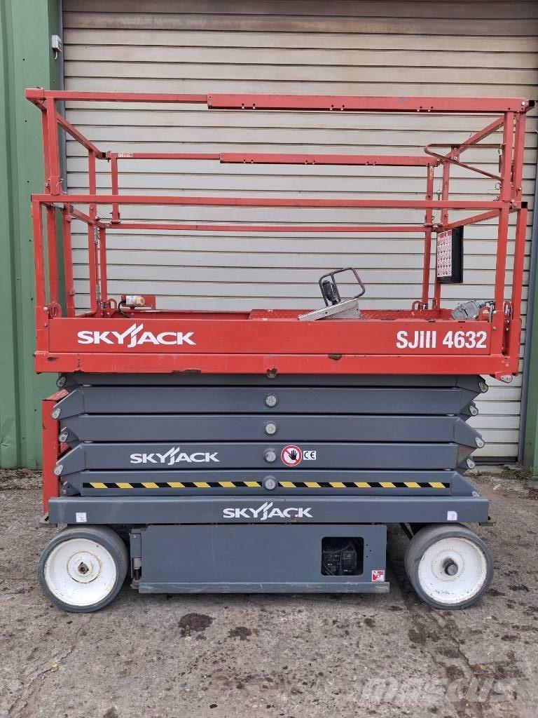 SkyJack SJ III 4632 Saxliftar
