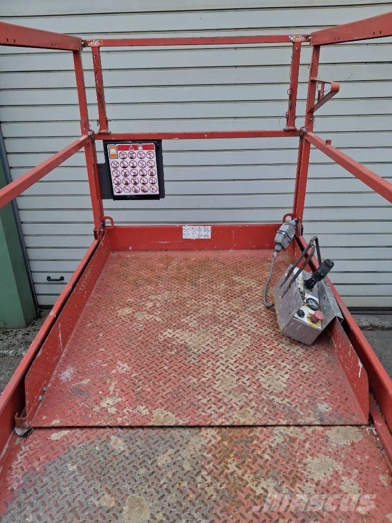 SkyJack SJ III 4632 Saxliftar