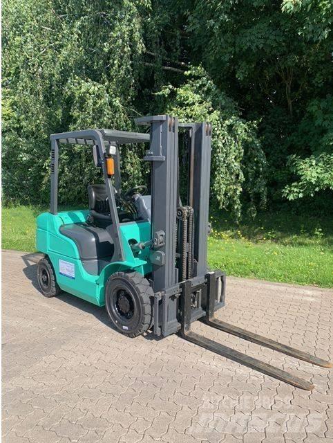 Mitsubishi FD25NT Dieselmotviktstruckar