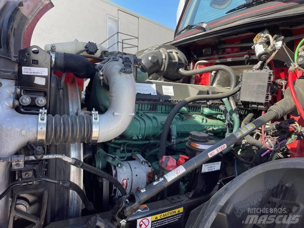 Volvo VNL64T300 Dragbilar