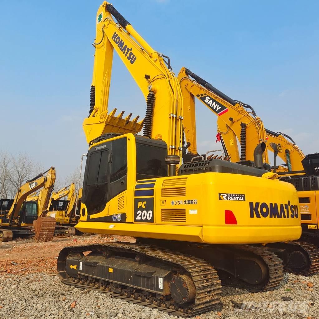 Komatsu PC 200-8 Bandgrävare