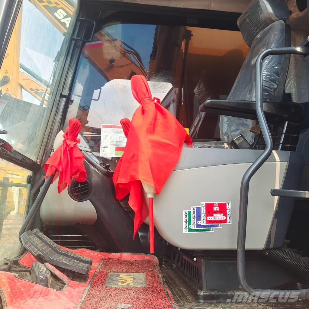 Komatsu PC 200-8 Bandgrävare