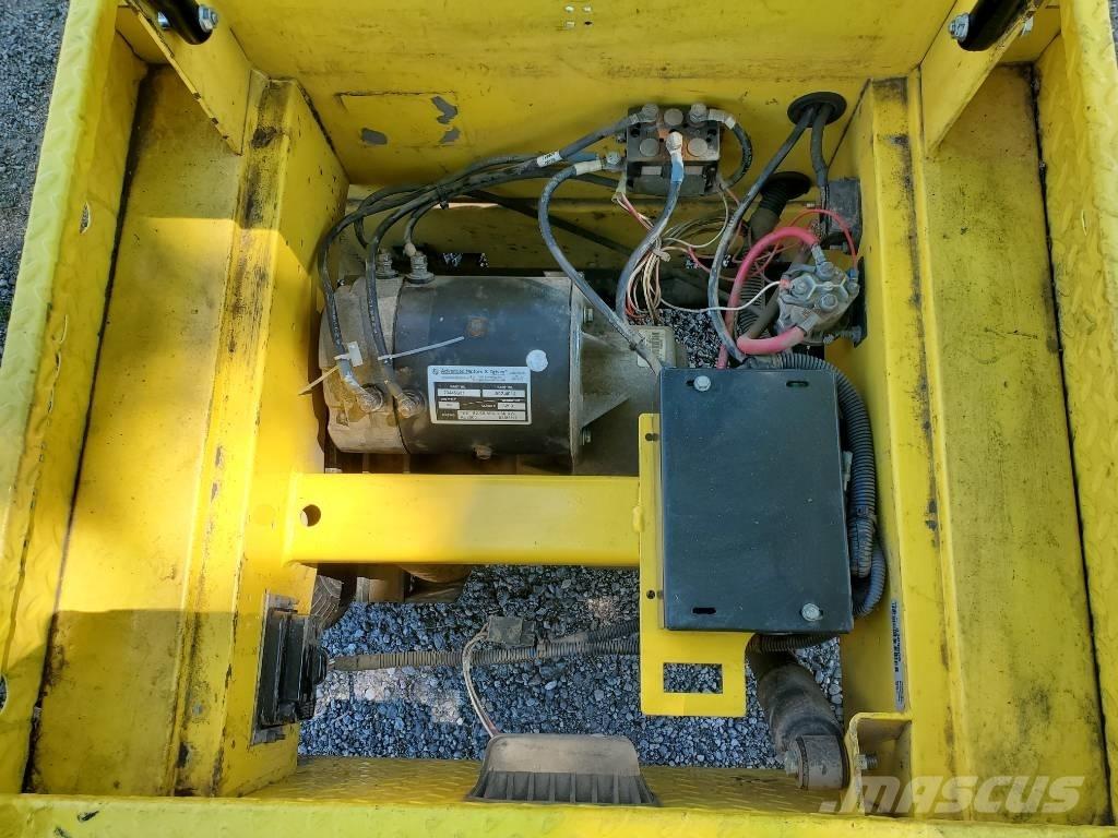 Cushman Minute Miser Dragtruck