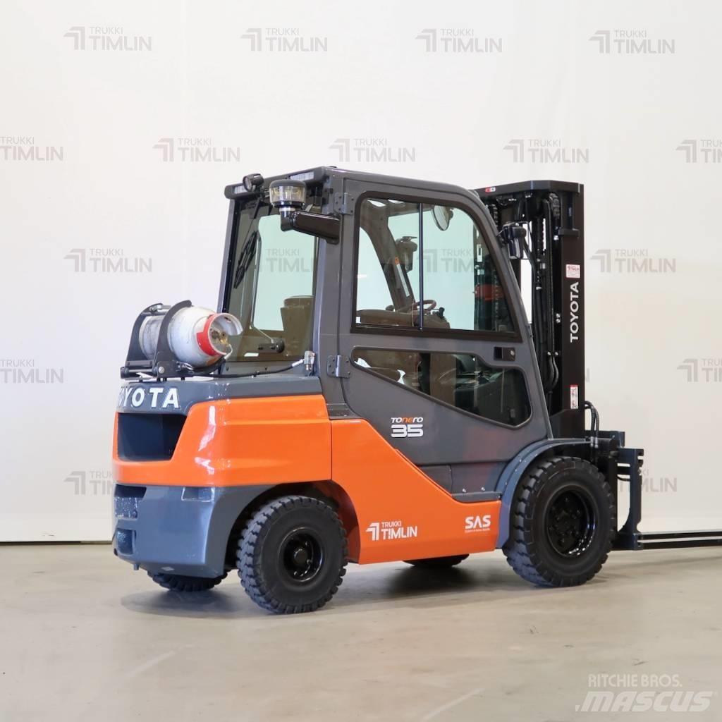 Toyota 02-8FGJF35 Gasolmotviktstruckar