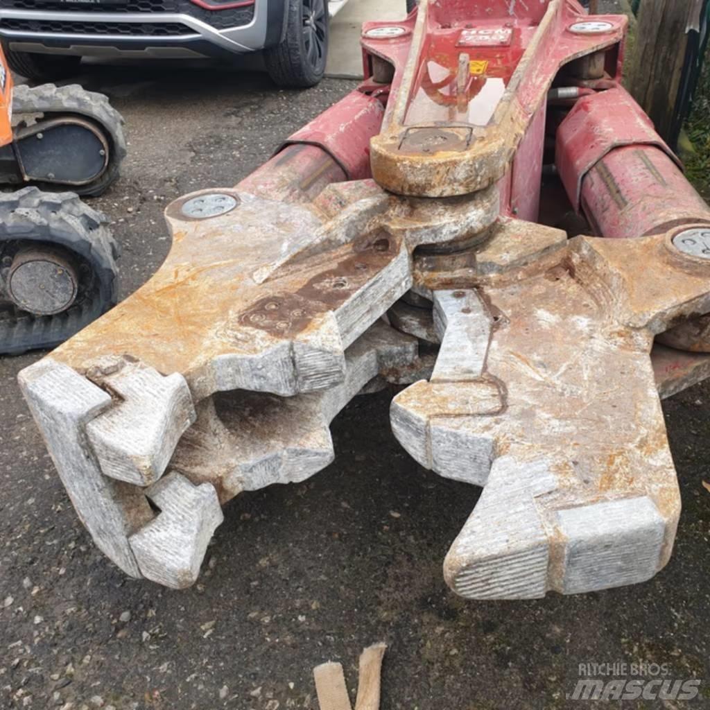  KONVERMA HCM 750C Asfaltsskärare