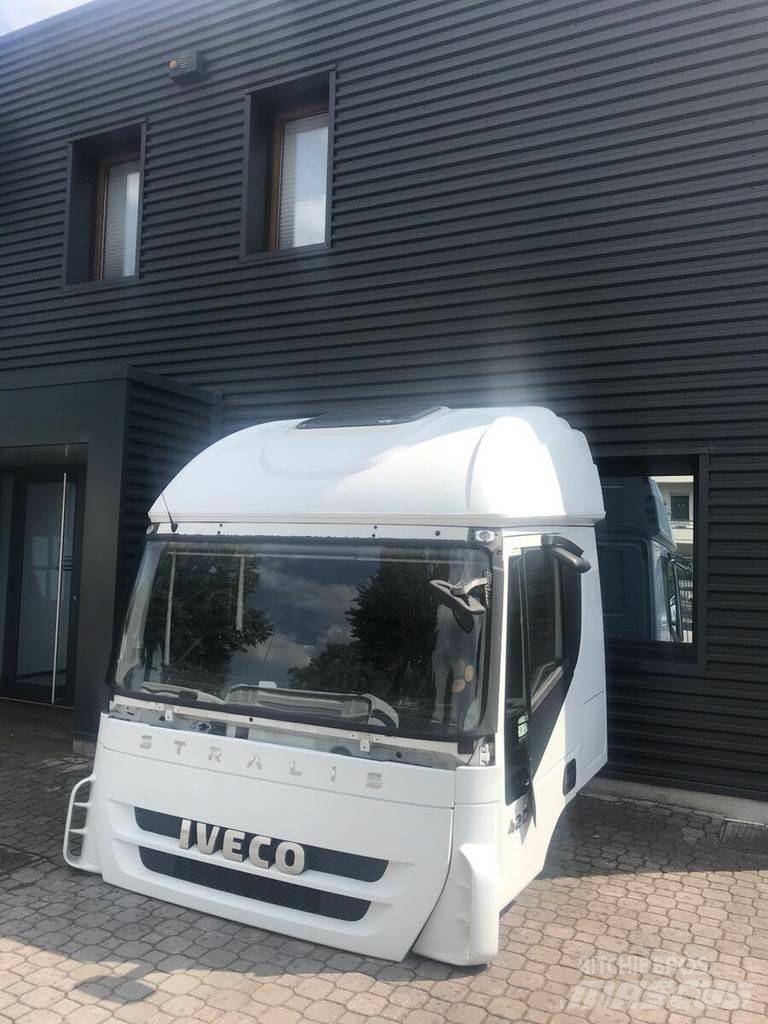 Iveco Stralis AT Hytter och interiör