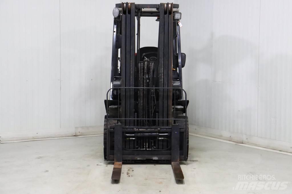 Nissan U1D2A20LQ Gasolmotviktstruckar