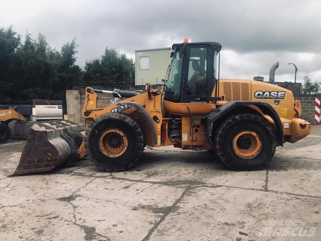 CASE 821 F Hjullastare