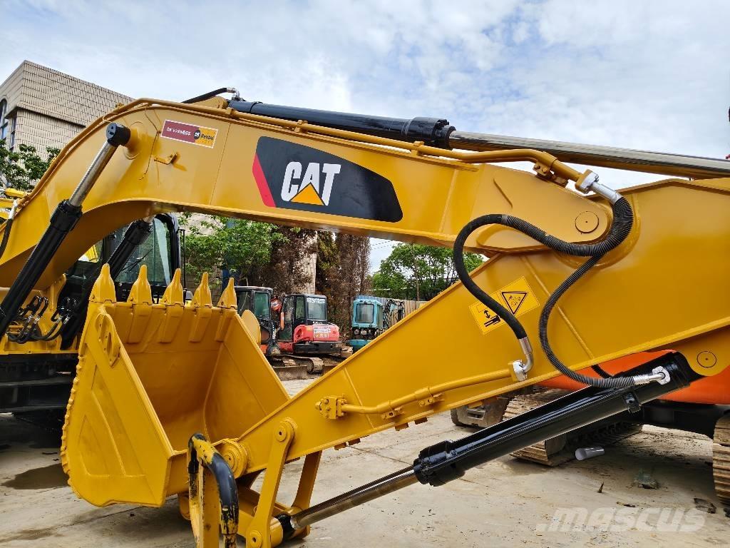 CAT 330 D L Bandgrävare