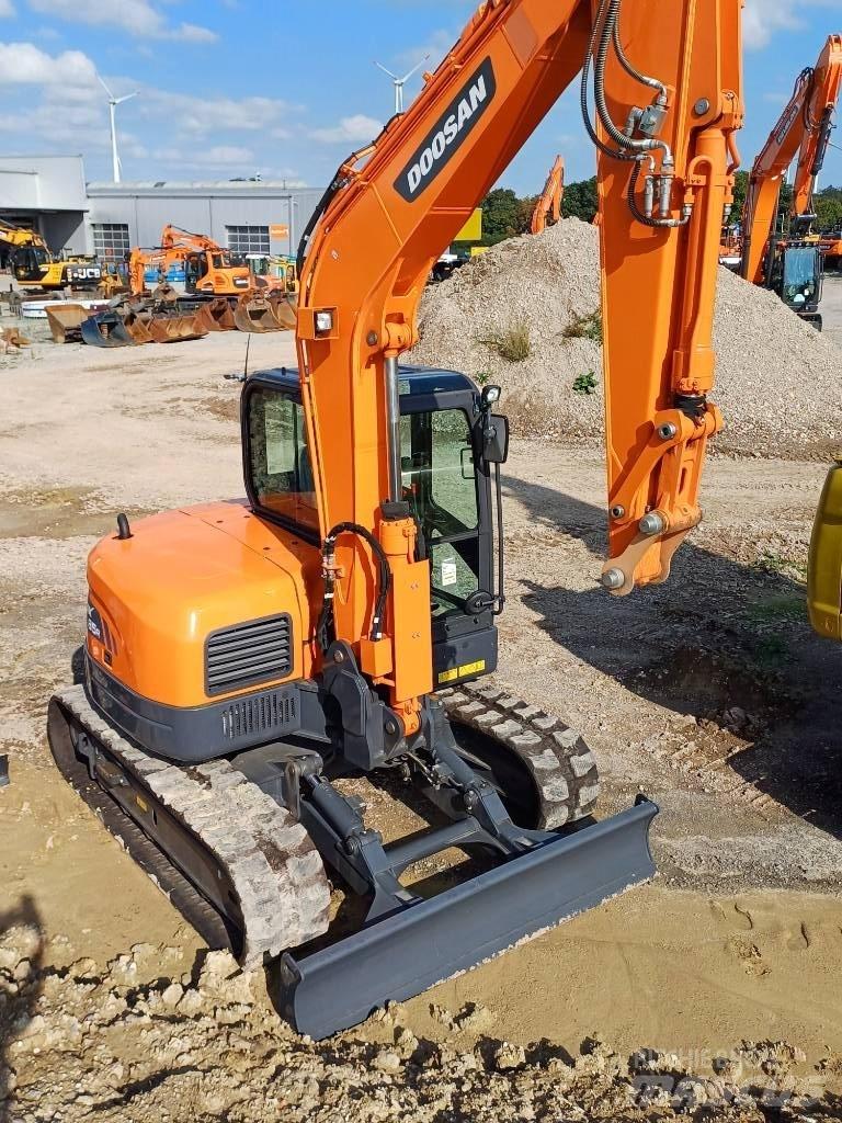 Doosan DX 85 R-3 Midigrävmaskiner 7t - 12t