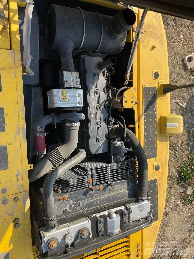 Komatsu 210 Bandgrävare