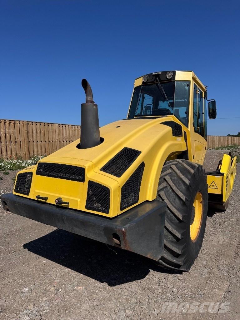 Bomag BW 213 D H-4 Envalsvältar