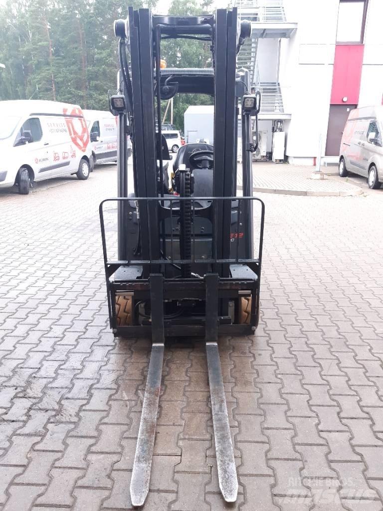 Linde E 12 Elmotviktstruckar