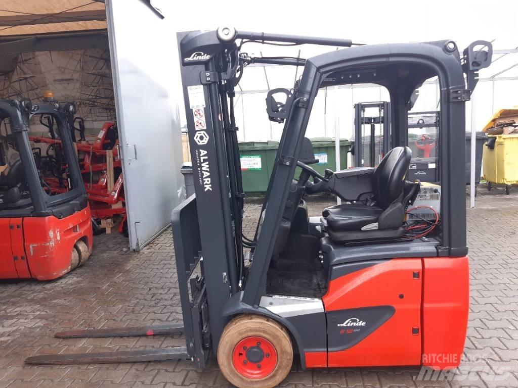 Linde E 12 Elmotviktstruckar