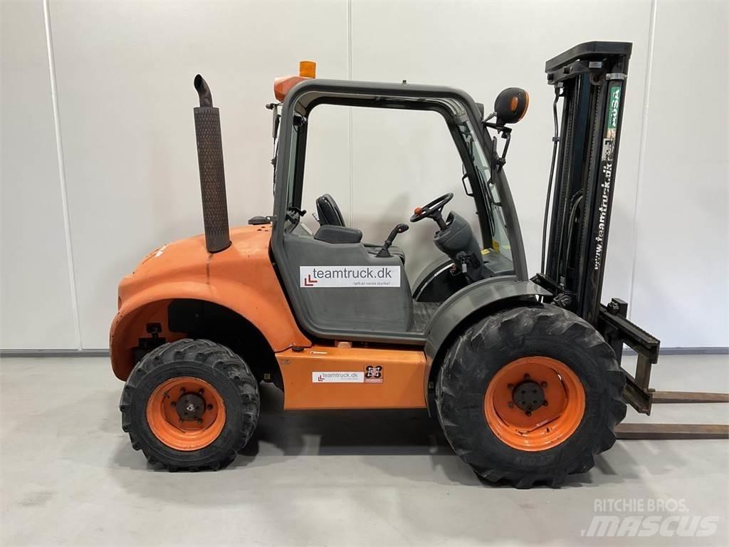 Ausa C250HX4 Terrängtruck