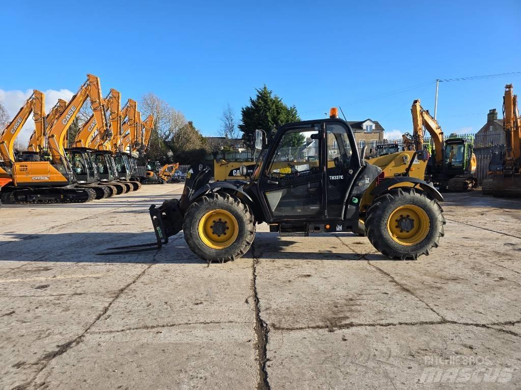 CAT TH337C Teleskoplastare
