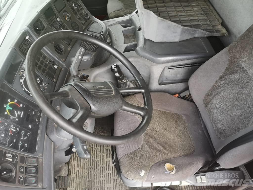 Scania 94 D 220 Kranbilar
