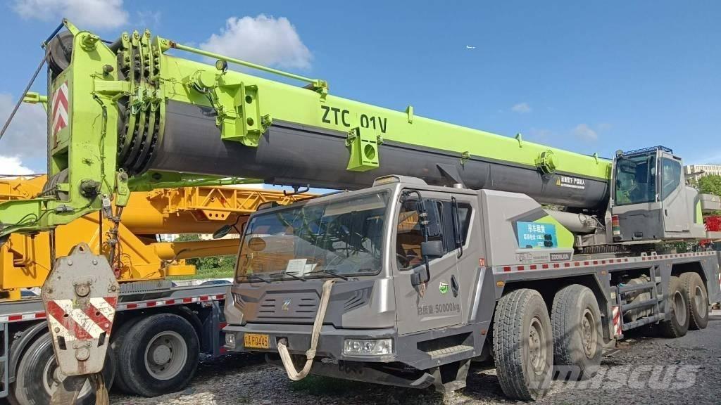 Zoomlion ZTC800 Allterrängkranar