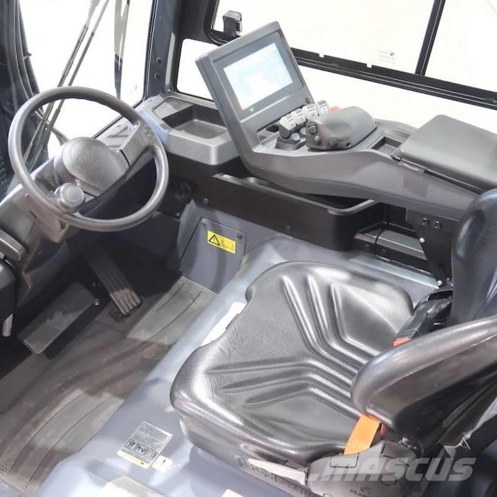 Toyota 9FBM25T Elmotviktstruckar