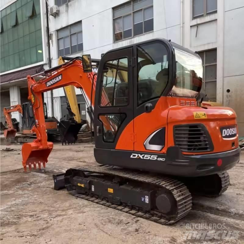 Doosan DX55 Bandgrävare