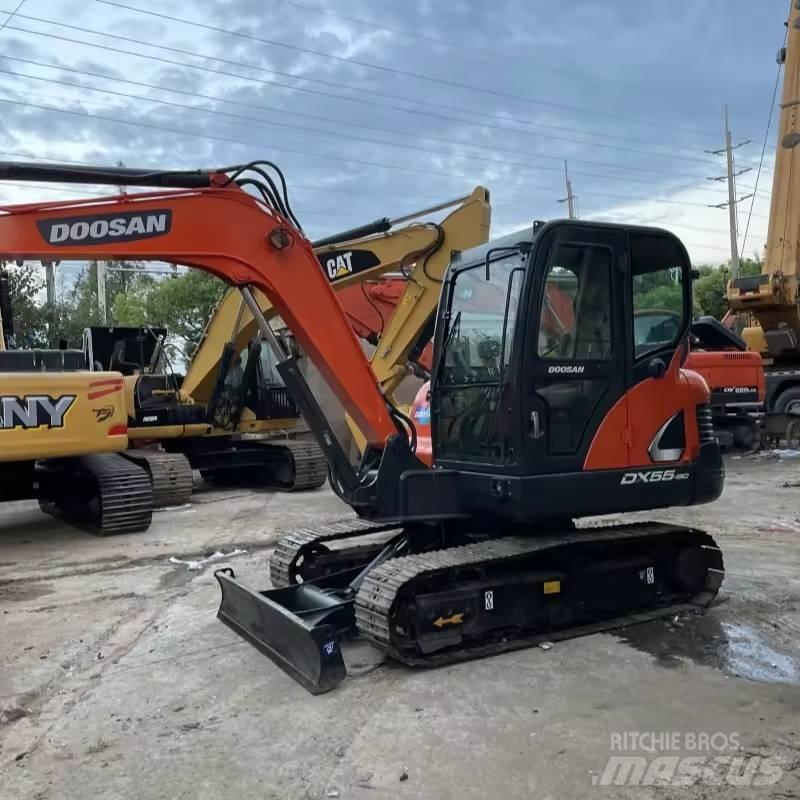 Doosan DX55 Bandgrävare